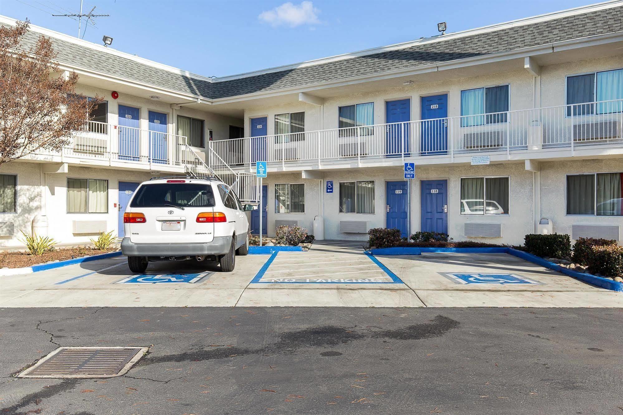 Motel 6 Hayward, Ca- Silicon Valley Gateway Екстериор снимка