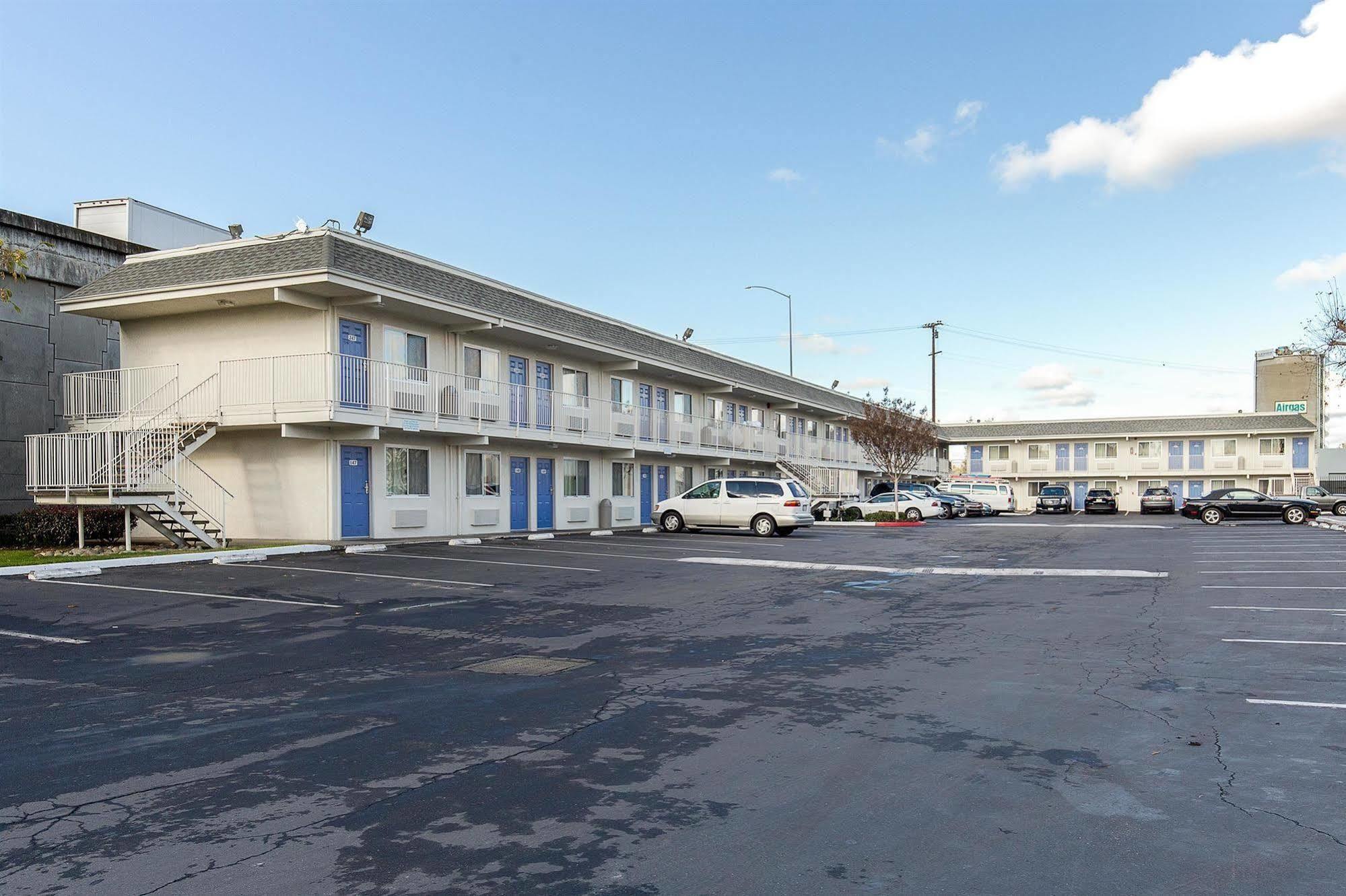 Motel 6 Hayward, Ca- Silicon Valley Gateway Екстериор снимка