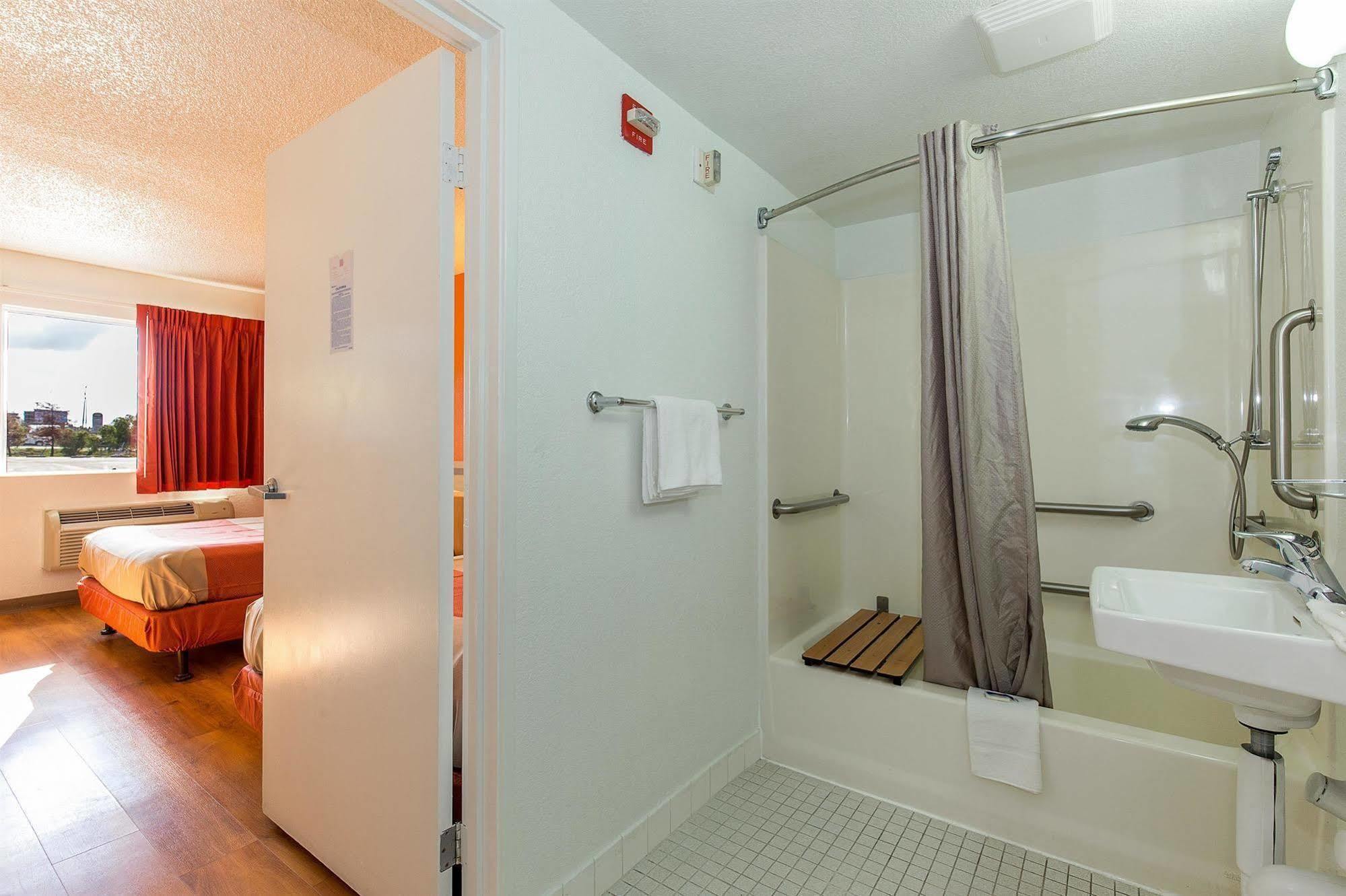 Motel 6 Hayward, Ca- Silicon Valley Gateway Екстериор снимка